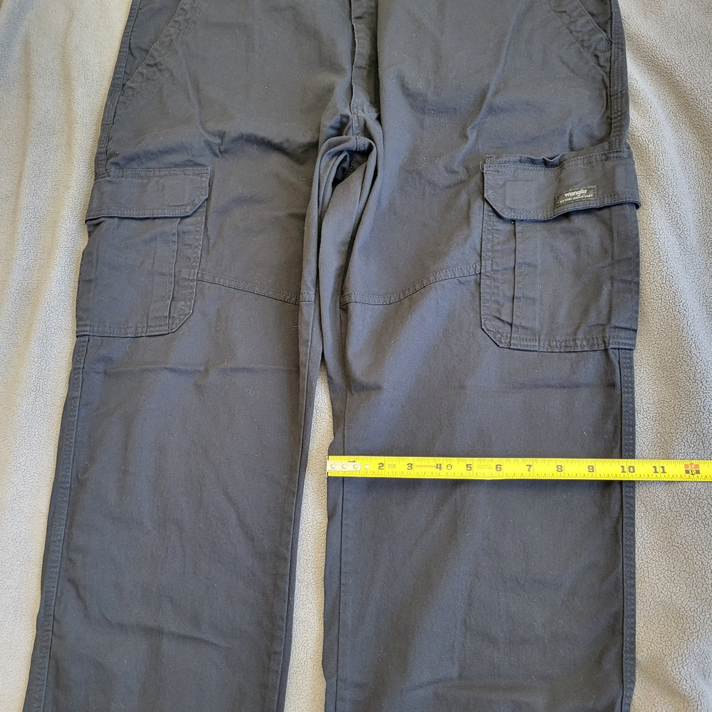 WRANGLER Jeans Mens 40x30 Black RELAXED FIT CARGO Pockets Five Star Premium - Picture 7 of 15